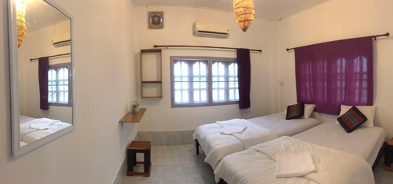 Bamboo Hostel Тхахек Екстериор снимка