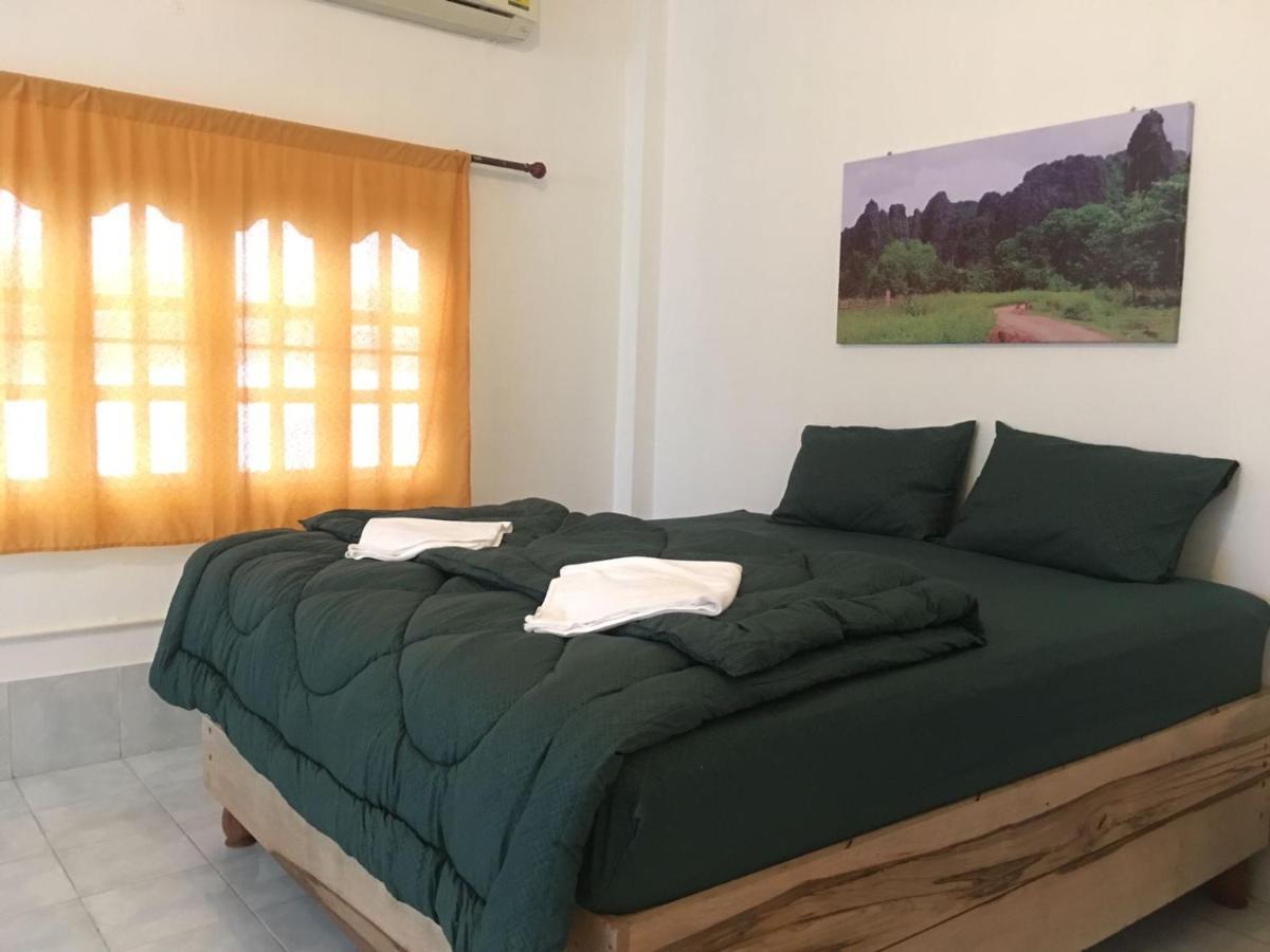 Bamboo Hostel Тхахек Екстериор снимка