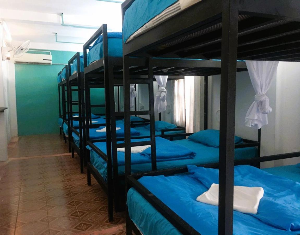 Bamboo Hostel Тхахек Екстериор снимка