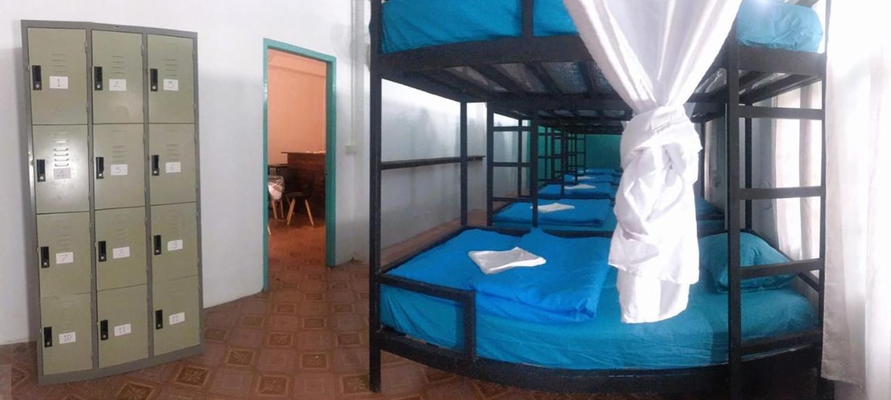 Bamboo Hostel Тхахек Екстериор снимка